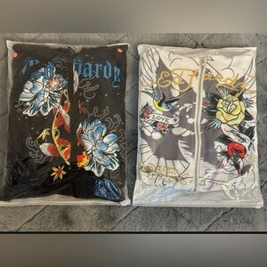 Ed hardy sets white is shorts set M 
Black sweat pants set M